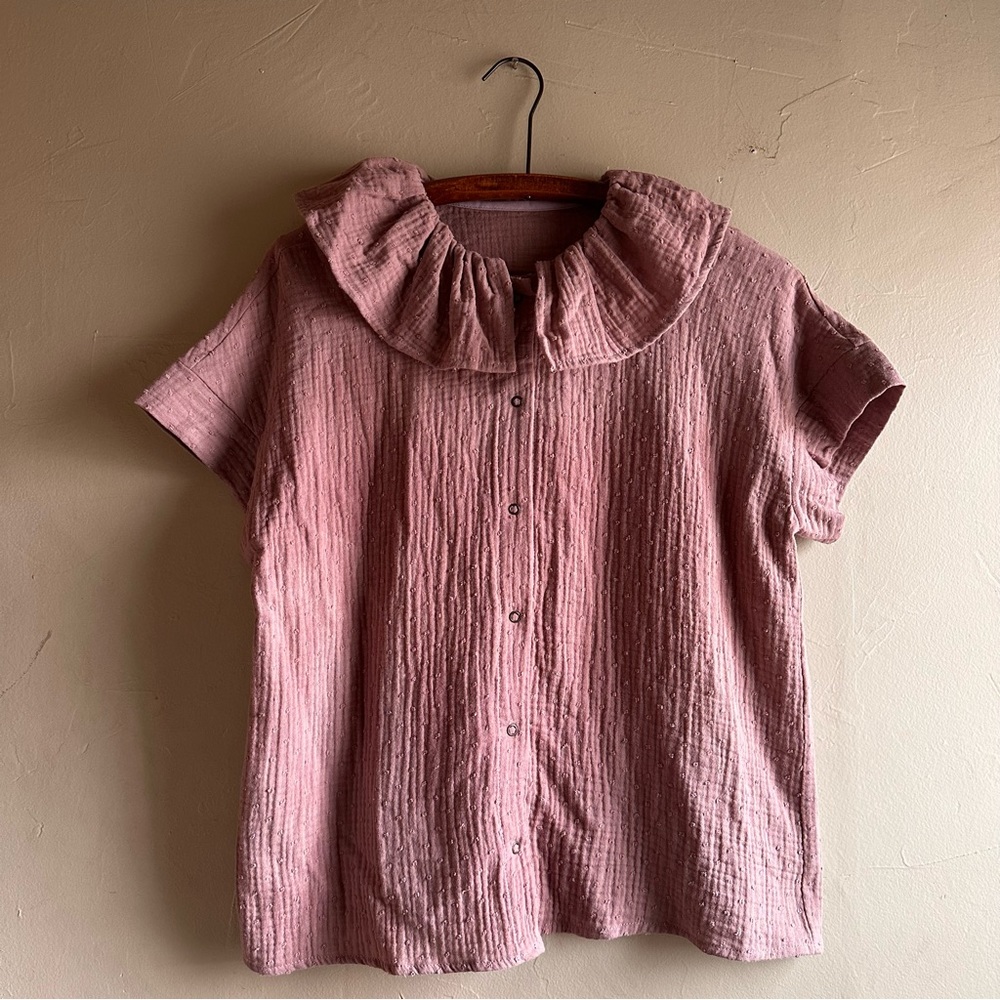 Noni Barea  lilac cotton short sleeve top